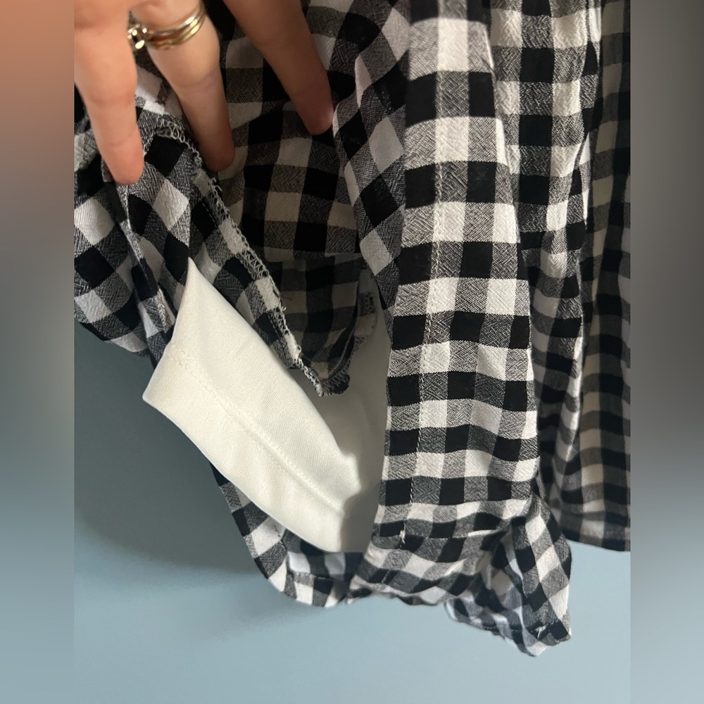 GUESS Romper Black & White Gingham Size M NWT 🏷️ has pockets!! - Picture 7 of 15